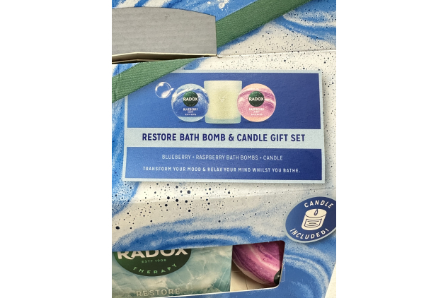 Radox Mineral & Therapy Restore Bathbomb And Candle Gift Set 450g
