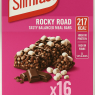 SlimFast Meal Replacement Bars Rocky Road - High Protein, Low Calorie Snack for Weight Loss, 16 x 60g Multipack with 23 Vitamins & Minerals