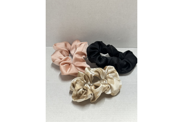 3 Piece Set Silky Hair Scrunchies, Soft Elastic Silk Scrunchies - Comfy And Staylish Hair Accesories, Lengthening Satin Scrunchies for Hair, Soft and Silky Hair Ties for Women Girls