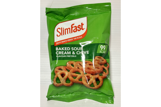 SlimFast Sour Cream & Chive Pretzel Snacks – 24 x 23g Bags – Under 100 Calories