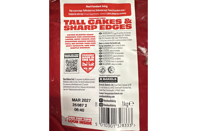 Renshaw Red Extra Stretch, Smooth & Thin Fondant Icing, 1 kg (Pack of 1) - Ready to Roll Icing for Cakes