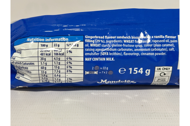 Oreo Gingerbread Flavour Sandwich Biscuits with Vanilla Filling | 154g