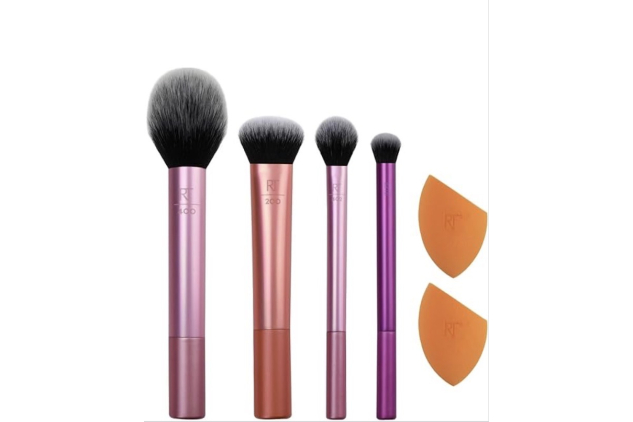 Real Techniques Everyday Essentials Makeup Brush Set with Sponges | 6 Piece Kit