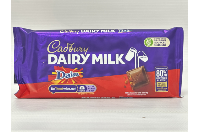 Cadbury Dairy Milk Daim Chocolate Bar | Milk Chocolate with Crunchy Almond Caramel Pieces | 18 × 120g