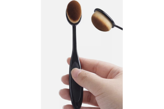 Foundation Brush, Oval Toothbrush Style Liquid Makeup Applicator