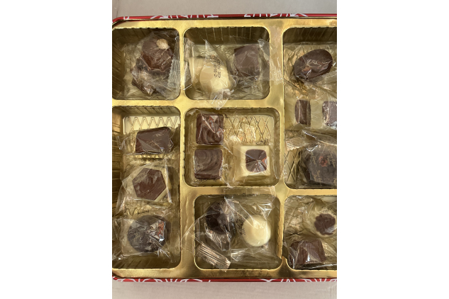 Bonnie & Pop Luxury Chocolate Truffles 250g In Red Tin