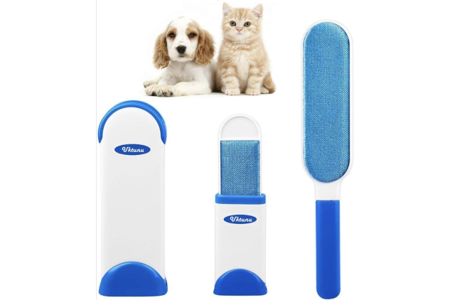 Reusable Pet Fur Remover Brush with Self-Cleaning Base Blue and White