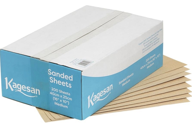Kagesan Medium Sanded Sheets for Bird Cages 200 Sheets 40 x 25cm