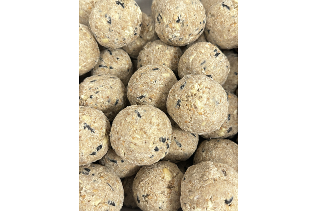 Dehner Natura Premium Wild Bird Fat Balls Without Nets 100 x 90g 9kg