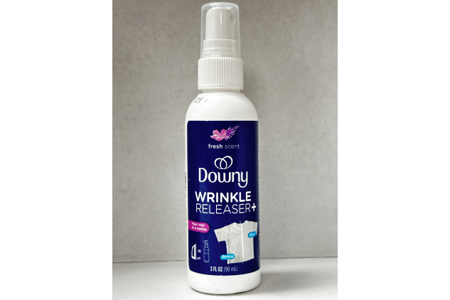 Downy Wrinkle Releaser Plus Fresh Scent Fabric Spray 90ml