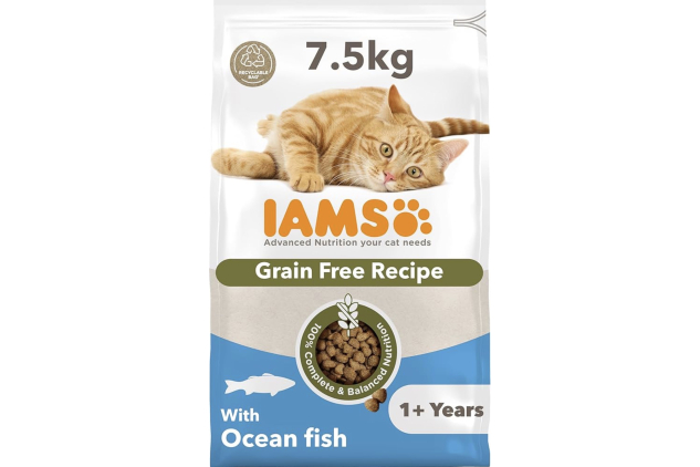 IAMS Grain Free Adult Complete Dry Cat Food with Ocean Fish 7.5kg DAMAGED BAG