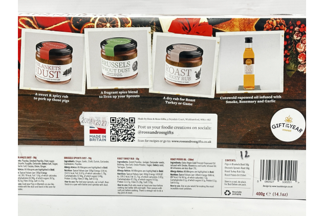 Ross & Ross Gifts Christmas Roast Dinner Box Gift Set – Roast Potato Oil, Turkey Rub, Brussels Sprouts Dust & Pigs in Blankets Dust