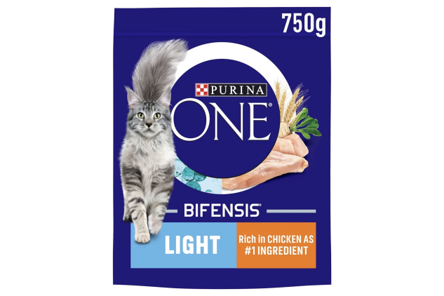 Purina ONE Light Chicken Cat Food 4 x 750g