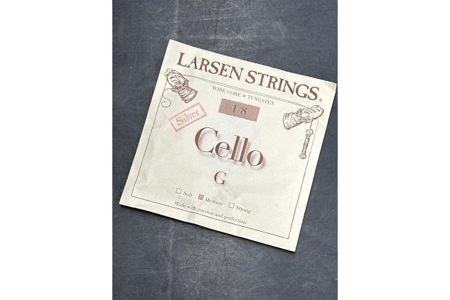 Larsen Original 1/8 Cello G String Medium